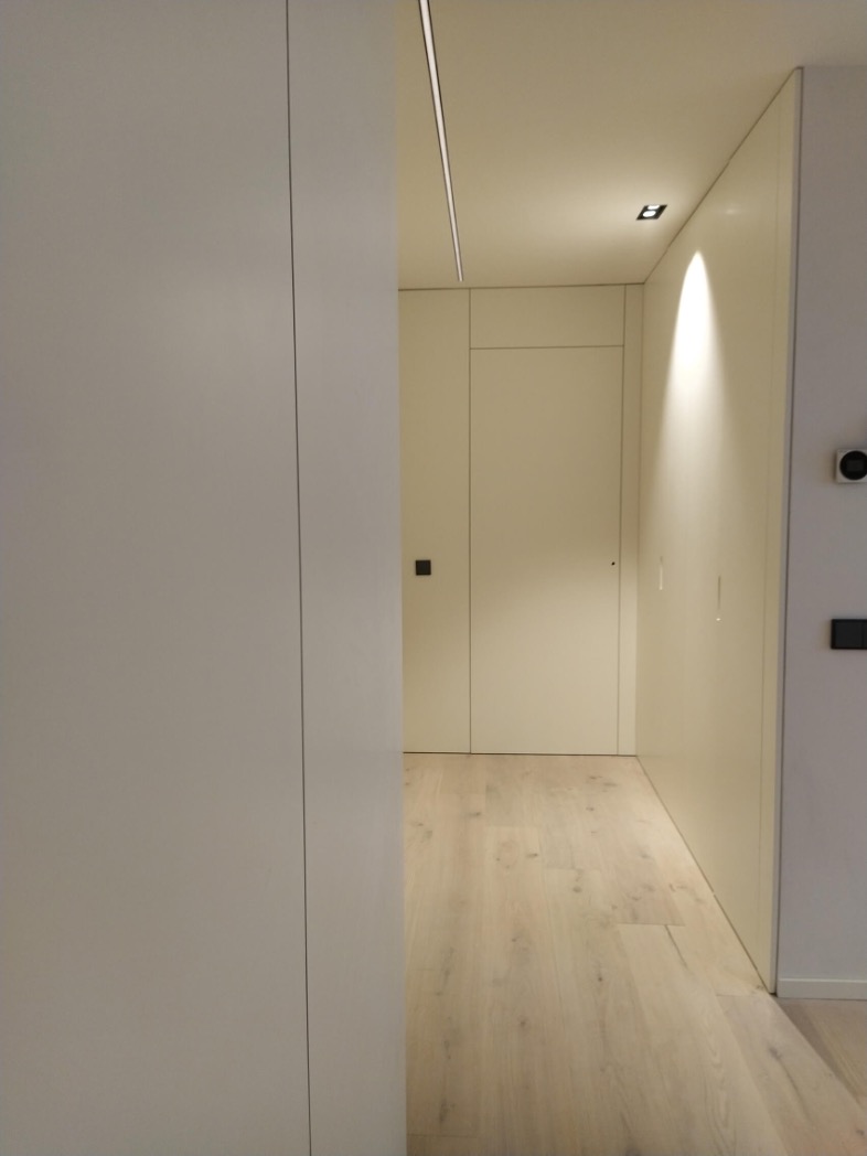 combinar puertas y suelos de madera